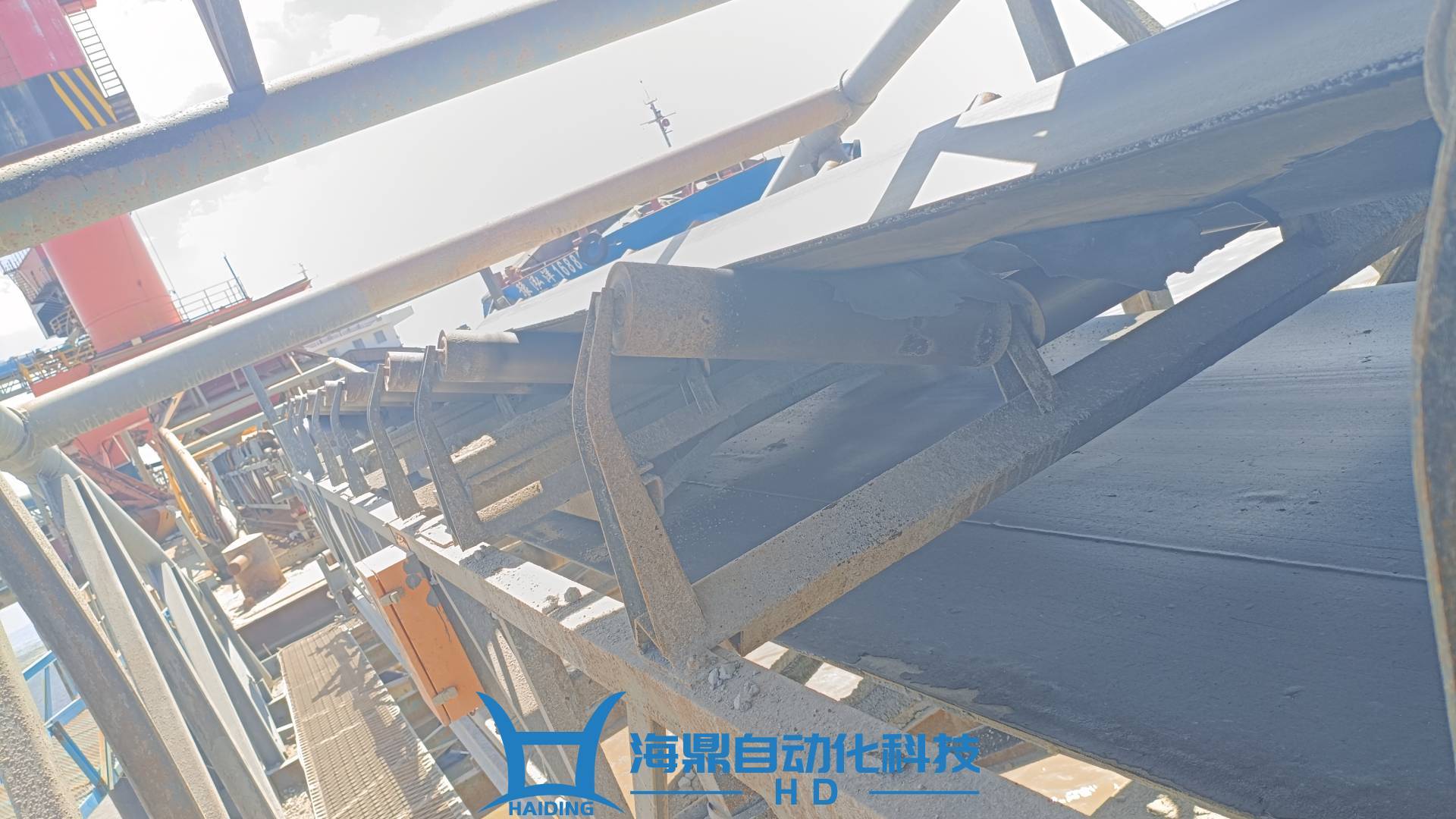 海鼎自动化科技赴上海道镒供应链，完成过驳机电子皮带秤现场检修作业